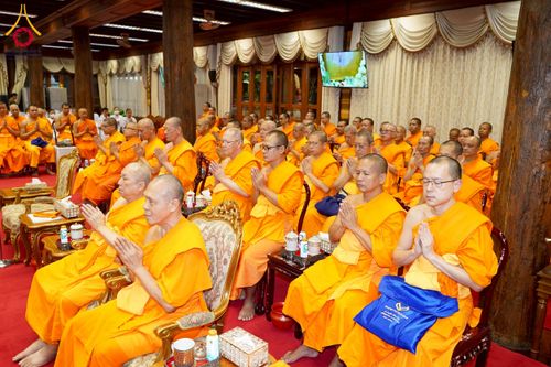 ภาพ No.270766:วันที่ 18 พฤศจิกายน พ.ศ. 2568 วัดพระธรรมกาย เป็นเจ้าภาพบำเพ็ญกุศล  คุณยายอาจารย์ ดร.ตรีธา เนียมขำ  อดีตนายกสมาคมศิษย์หลวงพ่อวัดปากน้ำ ณ ศาลาสตมานุสรณ์ (ศาลาเรือนไทย) วัดปากน้ำ  พระอารามหลวง เขตภาษีเจริญ กรุงเทพมหานคร