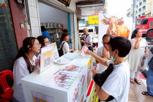 ภาพ No.238146:วันเสาร์ที่ 9 สิงหาคม พ.ศ. 2568 พิธีไถ่ชีวิตโค-โคท้อง 162 ตัว ณ ใจกลางนครหาดใหญ่ จ.สงขลา