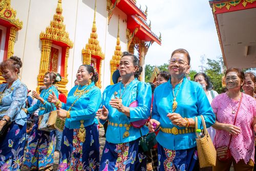 ภาพ No.171133:พิธีทอดกฐิน ณ วัดบ้านหัวนา อ.สนามชัยเขต จ.ฉะเชิงเทรา ในโครงการกฐินสามัคคีทั่วไทย 30,000 วัด บูชาธรรม 80 ปี หลวงพ่อธัมมชโย โดยคณะศิษยานุศิษย์วัดพระธรรมกาย วันที่ 27 ตุลาคม พ.ศ. 2567