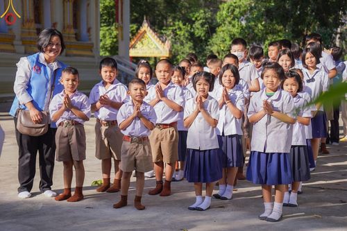 ภาพ No.195179:พิธีทอดผ้าป่าทำนุบำรุงศาสนสถาน ณ วัดพรสวรรค์ ต.หนองบ่อ อ.สองพี่น้อง จ.สุพรรณบุรี ในโครงการธรรมยาตรา กตัญญูบูชา มหาปูชนียาจารย์ พระมงคลเทพมุนี(สด จนฺทสโร) พระผู้ปราบมาร อนุสรณ์สถาน 7 แห่ง ปีที่ 13 วันที่ 13 มกราคม พ.ศ. 2568