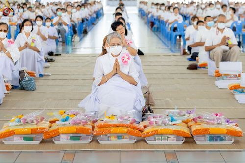 ภาพ No.86701:พิธีบุพเปตพลี  ครั้งที่ 139 ร่วมอุทิศบุญแด่หมู่ญาติที่ล่วงลับไปแล้ว และสืบทอดอายุพระพุทธศาสนา วันพฤหัสบดีที่ 31 สิงหาคม พ.ศ.2566 วันพระขึ้น 15 ค่ำ เดือน 9 ณ หอฉันคุณยายอาจารย์ฯ วัดพระธรรมกาย