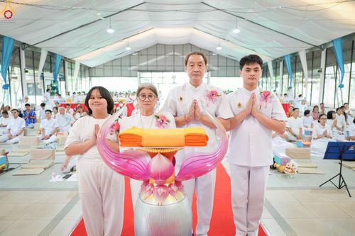 ภาพ No.248245:วันอาทิตย์ที่ 21 กันยายน พ.ศ. 2568 พิธีตักบาตร, พิธีทอดผ้าป่าบำรุงธุดงคสถานล้านนา, พิธีถวายกองทุนการศึกษาพระบาลี, พิธีถวายสลากภัตเป็นสังฆทาน เนื่องในโอกาสครบรอบ 39 ปี ธุดงคสถานล้านนา ณ ธุดงคสถานล้านนา อ.สันทราย จ.เชียงใหม่