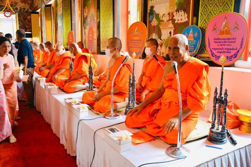 ภาพ No.167966:พิธีทอดกฐิน ณ วัดแคนอก จ.นนทบุรี ในโครงการกฐินสามัคคีทั่วไทย 30,000 วัด บูชาธรรม 80 ปี หลวงพ่อธัมมชโย โดยคณะศิษยานุศิษย์วัดพระธรรมกาย วันที่ 20 ตุลาคม พ.ศ. 2567