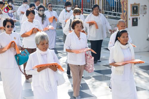 ภาพ No.200001:พิธีทอดผ้าป่าทำนุบำรุงศาสนสถาน ณ วัดบางไผ่นารถ ตำบลบางไทรป่า อำเภอบางเลน จังหวัดนครปฐม ในโครงการธรรมยาตรา กตัญญูบูชา มหาปูชนียาจารย์ พระมงคลเทพมุนี(สด จนฺทสโร) พระผู้ปราบมาร อนุสรณ์สถาน 7 แห่ง ปีที่ 13 วันที่ 22 มกราคม พ.ศ. 2568