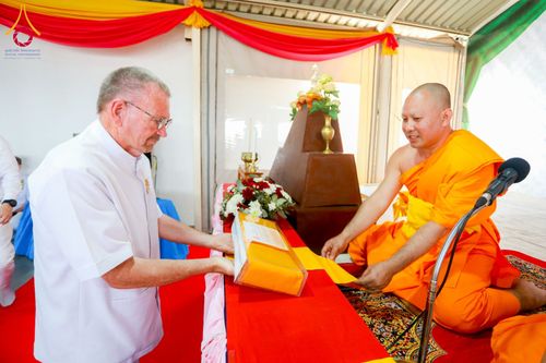 ภาพ No.176628:พิธีทอดกฐินแห่งทวีปแอฟริกา ณ วัดพระธรรมกายโจฮันเนสเบิร์ก สาธารณรัฐแอฟริกาใต้ วันอาทิตย์ที่ 20 ตุลาคม พ.ศ. 2567