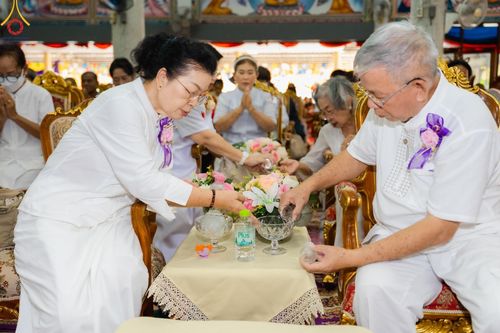 ภาพ No.164292:พิธีทอดกฐิน ณ วัดบ้านงิ้ว จ.ชลบุรี ในโครงการกฐินสามัคคีทั่วไทย 30,000 วัด บูชาธรรม 80 ปี หลวงพ่อธัมมชโย โดย คณะศิษยานุศิษย์วัดพระธรรมกาย วันที่ 20 ตุลาคม พ.ศ. 2567