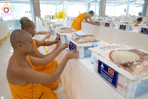 ภาพ No.212408:วันเสาร์ที่ 22 มีนาคม พ.ศ. 2568 พิธีถวายสังฆทานแด่คณะสงฆ์ 323 วัด ปีที่ 21 ครั้งที่ 175 พิธีมอบกองทุนหนุนแรงใจช่วยครูใต้ ปีที่ 18 ครั้งที่ 139 และพิธีทำบุญอุทิศส่วนกุศลให้ผู้วายชนม์ ณ ศูนย์ปฏิบัติธรรมภาคใต้ อำเภอบางกล่ำ จังหวัดสงขลา