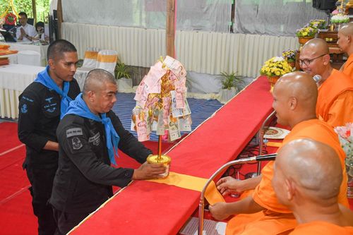 ภาพ No.100411:พิธีทอดกฐินสามัคคี และพิธีเทฐานรากอาคาร สร้างโรงทานหมู่บ้านปฎิบัติธรรม ณ ศูนย์อบรมเยาวชนปัตตานี วันที่ 26 พฤศจิกายน พ.ศ. 2566