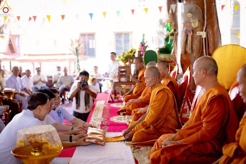 ภาพ No.257676:วันที่ 18 ตุลาคม พ.ศ. 2568 พิธีทอดกฐินสามัคคีทั่วไทย 30,000 วัด โดยคณะศิษยานุศิษย์ บูชาธรรม 81 ปี หลวงพ่อธัมมชโย ณ วัดหัวหิน บ้านสะอาด อ.เมือง จ.ขอนแก่น