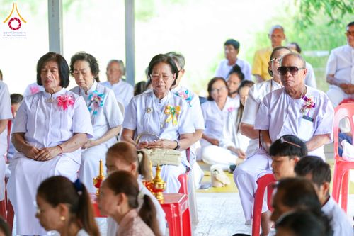 ภาพ No.175263:พิธีทอดปฐมกฐิน ธุดงคสถานวังทรายพูน เขาพนมพาธัมมานุสรณ์ พุทธันดรสุวรรณภูมิ  ต.หนองพระ อ.วังทรายพูน จ.พิจิตร ในโครงการกฐินสามัคคีทั่วไทย 30,000 วัด บูชาธรรม 80 ปี หลวงพ่อธัมมชโย โดยคณะศิษยานุศิษย์วัดพระธรรมกาย วันที่ 14 พฤศจิกายน พ.ศ. 2567