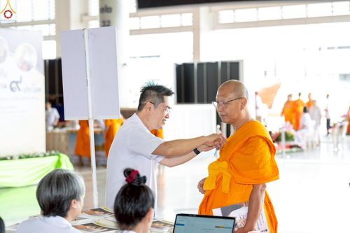 ภาพ No.238262:วันอาทิตย์ที่ 3 สิงหาคม พ.ศ. 2568 ภาพเจ้าหน้าที่ทุกสถานะ ปฏิบัติหน้าที่ ในงานวันสมาธิโลก วัดพระธรรมกาย