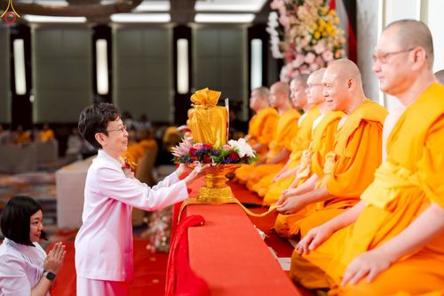 ภาพ No.271456:วันอาทิตย์ที่ 26 ตุลาคม พ.ศ. 2568 พิธีทอดกฐินครบรอบ 30 ปี  วัดพระธรรมกายไทเป และพิธีถวายมหาสังฆทาน 83 รูป  บูชาธรรม 81 ปี หลวงพ่อธัมมชโย