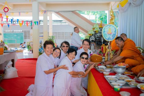 ภาพ No.178449:พิธีทอดกฐิน ณ วัดหนองระเวียง ต.หนองระเวียง อ.พิมาย จ.นครราชสีมา ในโครงการทอดกฐินสามัคคีทั่วไทย 30,000 วัด บูชาธรรม 80 ปี หลวงพ่อธัมมชโย โดยคณะศิษยานุศิษย์วัดพระธรรมกาย วันที่ 13 พฤศจิกายน พ.ศ. 2567