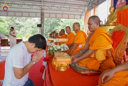 ภาพ No.169895:พิธีทอดกฐิน ณ วัดรัตนปทุม  จ.ร้อยเอ็ด ในโครงการกฐินสามัคคีทั่วไทย 30,000 วัด บูชาธรรม 80 ปี หลวงพ่อธัมมชโย โดยคณะศิษยานุศิษย์วัดพระธรรมกาย วันที่ 26 ตุลาคม พ.ศ. 2567