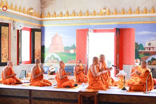 ภาพ No.172433:พิธีทอดกฐิน ณ วัดโพธิ์เรียง แขวงบ้านช่างหล่อ เขตบางกอกน้อย กรุงเทพฯ ในโครงการกฐินสามัคคีทั่วไทย 30,000 วัด บูชาธรรม 80 ปี หลวงพ่อธัมมชโย โดยคณะศิษยานุศิษย์วัดพระธรรมกาย วันที่ 20 ตุลาคม พ.ศ. 2567