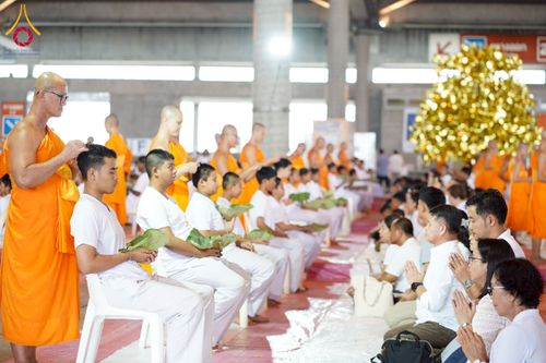 ภาพ No.214260:วันอาทิตย์ที่ 30 มีนาคม พ.ศ. 2568  พิธีปลงผมสามเณรฟื้นฟูทั่วไทย ณ มหารัตนวิหารคด คอร์ 22 วัดพระธรรมกาย จ.ปทุมธานี