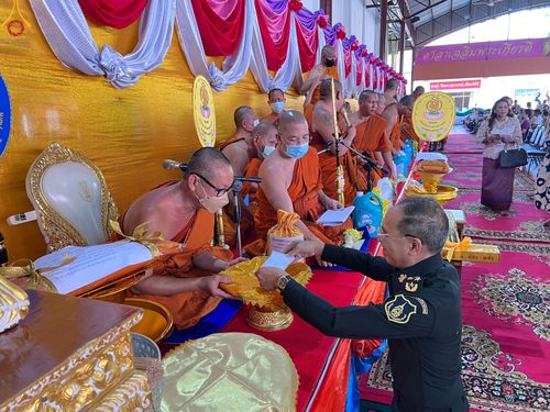 ภาพ No.92809:พิธีประเพณีตักบาตรเทโวโรหณะ พิธีทอดกฐิน และพิธีกรานกฐิน ณ วัดบางบัว แขวงอนุสาวรีย์ เขตบางเขน กรุงเทพมหานคร วันที่ 5 พฤศจิกายน พ.ศ. 2566