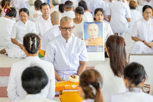 ภาพ No.321293:วันเสาร์ที่ 11 เมษายน พ.ศ.2569 พิธีขอขมาและมอบผ้าไตร โครงการอุปสมบทหมู่ บูชาธรรมหลวงพ่อธัมมชโย พ.ศ.2569 โครงการอุปสมบทหมู่ธรรมทายาท ระดับอุดมศึกษา รุ่น 53 (ภาคฤดูร้อน) ณ วัดพระธรรมกาย ปทุมธานี