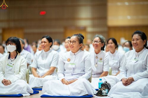 ภาพ No.90374:งานสัมมนา ผู้นำบุญยอดกัลยาณมิตร 77 จังหวัดทั่วไทย โครงการกฐินสามัคคีทั่วไทย 5,000 วัด พุทธศักราช 2566 และโครงการอุปสมบท 3,000 รูป บูชาธรรมมหาปูชนียาจารย์ ระหว่าง วันที่ 6 - 8 ตุลาคม พ.ศ. 2566 ณ จ.นครราชสีมา