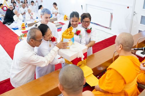 ภาพ No.96450:พิธีทอดกฐินวัดพระธรรมกายบอร์โด ประเทศฝรั่งเศส วันอาทิตย์ที่ 19 พฤศจิกายน พ.ศ. 2566 ณ วัดพระธรรมกายบอร์โด ประเทศฝรั่งเศส