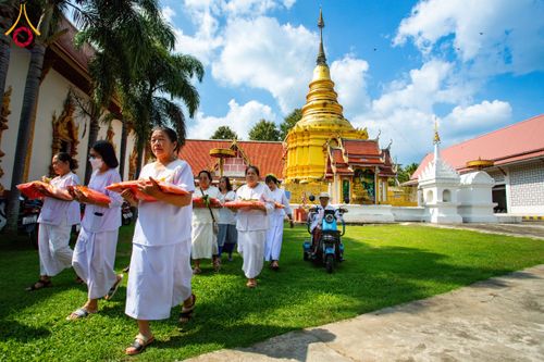 ภาพ No.173375:พิธีทอดกฐิน วัดทาป่าสัก จ.ลำพูน ในโครงการกฐินสามัคคีทั่วไทย 30,000 วัด บูชาธรรม 80 ปี หลวงพ่อธัมมชโย โดยคณะศิษยานุศิษย์วัดพระธรรมกาย วันที่ 3 พฤศจิกายน พ.ศ. 2567