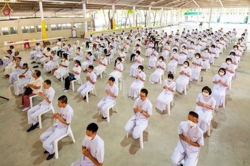 ภาพ No.86644:พิธีเจริญพระพุทธมนต์ถวายพระพรชัยมงคลแด่ สมเด็จพระนางเจ้าสิริกิติ์ พระบรมราชินีนาถ พระบรมราชชนนีพันปีหลวง พระบาทสมเด็จพระวชิรเกล้าเจ้าอยู่หัว และสมเด็จพระนางเจ้าฯ พระบรมราชินี วันจันทร์ที่ ๒๘ สิงหาคม พ.ศ. ๒๕๖๖ ณ มณฑลพิธีฯ อาคารโถงช้างฯ วัดพระธรรมกาย