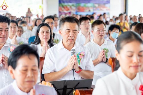 ภาพ No.92686:พิธีทอดกฐินวัดศรีวรรณวนาราม จ.ปทุมธานี และพิธีอัญเชิญพระสารีริกธาตุ วันที่ 4 พฤศจิกายน พ.ศ. 2566