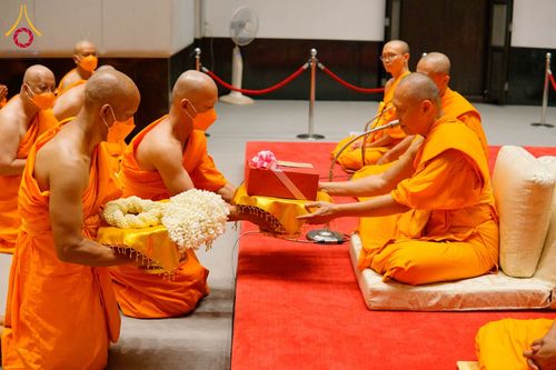 ภาพ No.62090:พิธีอุปสมบทในโครงการอุปสมบทหมู่ บูชาธรรมหลวงพ่อธัมมชโย พ.ศ.2567 ณ อุโบสถ วัดพระธรรมกาย จ.ปทุมธานี วันที่ 13-15 เมษายน พ.ศ. 2567