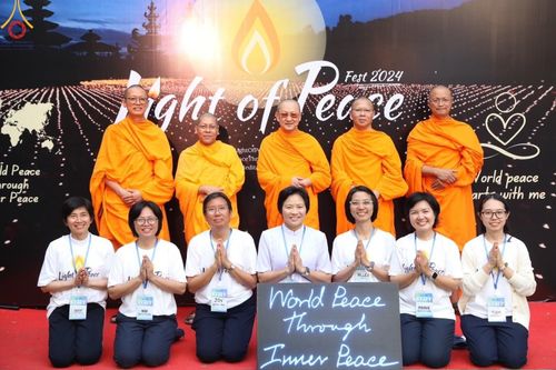 ภาพ No.156359:วัดพุทธบาหลีและวัดพระธรรมกาย จัดปฏิบัติธรรมนานาชาติ 1,151 คนจาก 78 ประเทศ ใน "วันสันติภาพสากล" ณ บาหลี อินโดนีเซีย วันเสาร์ที่ 21 กันยายน พ.ศ. 2567 เวลา 16.00-21.00 น. ณ พิพิธภัณฑ์ ARMA เมืองอูบุด จังหวัดบาหลี ประเทศอินโดนีเซีย