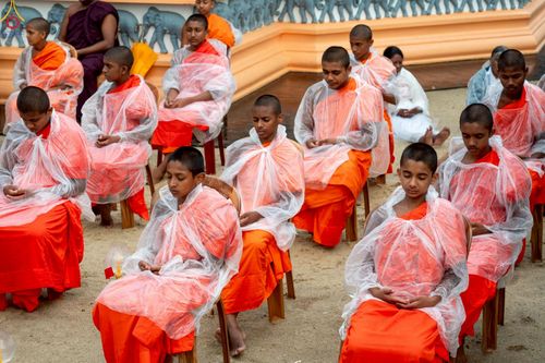 ภาพ No.229933:วันที่ 4 และ 12 พฤษภาคม พ.ศ. 2568 พิธีจุดวิสาขประทีป ถวายเป็นพุทธบูชา ณ วัดสุภัทรารามา มหาวิหาร เมืองบาดุลลา ประเทศศรีลังกา