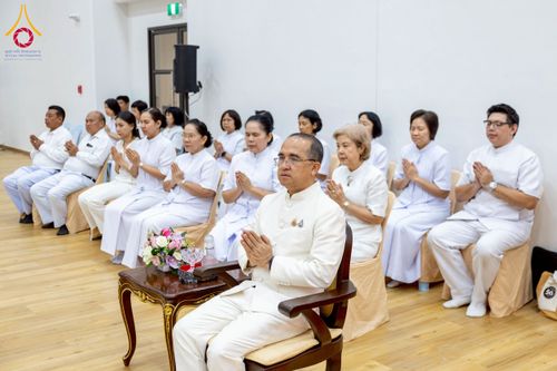 ภาพ No.221837:โครงการปฏิบัติธรรมอบรมศีลธรรม “บวชอุบาสิกาแก้ว” ถวายเป็นพระราชกุศลแด่พระบาทสมเด็จพระเจ้าอยู่หัว เนื่องในโอกาสมหามงคล “วันฉัตรมงคล”  ระหว่างวันที่ 2 – 4 พฤษภาคม 2568  ณ อาคาร 115 ปี คุณยายอาจารย์ฯ