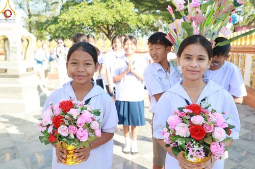 ภาพ No.195738:พิธีทอดผ้าป่าทำนุบำรุงศาสนสถาน ณ วัดตรีพาราสีมาเขต ต.สามเมือง อ.ลาดบัวหลวง จ.พระนครศรีอยุธยา ในโครงการธรรมยาตรา กตัญญูบูชา มหาปูชนียาจารย์ พระมงคลเทพมุนี(สด จนฺทสโร) พระผู้ปราบมาร อนุสรณ์สถาน 7 แห่ง ปีที่ 13 วันที่ 13 มกราคม พ.ศ. 2568