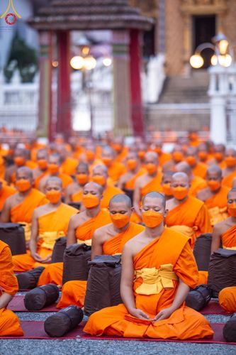 ภาพ No.127929:คณะพระธรรมยาตราฯ ปฎิบัติธรรมและถ่ายภาพหมู่ประวัติศาสตร์ ณ ลานหน้าพระปรางค์สามยอด วัดโคกสมานคุณ อ.หาดใหญ่ จ.สงขลา วันเสาร์ที่ 9 มีนาคม พ.ศ. 2567