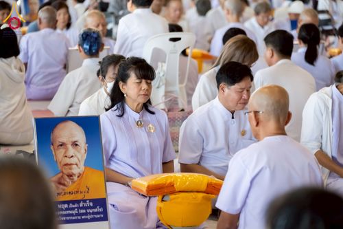 ภาพ No.277372:วันเสาร์ที่ 6 ธันวาคม พ.ศ. 2568 พิธีบรรพชาอุปสมบทและพิธีถวายบาตร โครงการอุปสมบทบูชาธรรมมหาปูชนียาจารย์ ประจำปี พ.ศ.2568 โครงการบวชพระนานาชาติ AEC และ WAB รุ่น CEO (นักบริหาร) รุ่นที่ 5 ณ โบสถ์พระไตรปิฏก วัดพระธรรมกาย