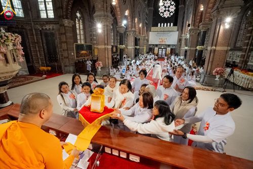 ภาพ No.99403:พิธีทอดกฐินสามัคคี มหากาลทาน วัดพระธรรมกายเนเธอร์แลนด์ วันที่ 26 พฤศจิกายน พ.ศ. 2566