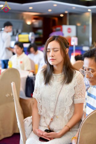 ภาพ No.224821:วันเสาร์ ที่ 10 พฤษภาคม พ.ศ. 2568 วัดพระธรรมกายฮ่องกง จัดพิธีปล่อยปลา บนเรือใหญ่บนอ่าวฮ่องกง และจัดพิธีถวายมหาสังฆทานกลางทะเล ประจำปี 2568 เนื่องในสัปดาห์วิสาขบูชาโลก