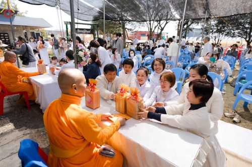 ภาพ No.132153:พิธีประดิษฐานยอดอุโบสถ บูชาธรรม 80 ปี หลวงพ่อธัมมชโย ณ วัดพระธรรมกายโทชิหงิ ประเทศญี่ปุ่น วันอาทิตย์ที่ 24 มีนาคม พ.ศ. 2567