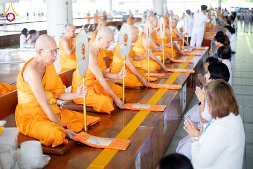 ภาพ No.209881:วันพุธที่ 26 กุมภาพันธ์ พ.ศ. 2568 พิธีบุพเปตพลี ครั้งที่ 159 ณ หอฉันคุณยายอาจารย์จันทร์ขนนกยูง วัดพระธรรมกาย