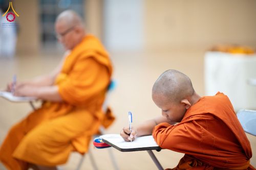 ภาพ No.177771:พิธีสอบธรรมสนามหลวง นักธรรมชั้นโท-เอก  ระหว่างวันที่ 17-20 พฤศจิกายน พ.ศ. 2567 ณ สนามสอบวัดพระธรรมกาย ปทุมธานี