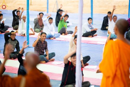 ภาพ No.127573:Photo Story ปฐมบรรพชาชาวพุทธมาร์มา Episode 2/5 วันที่ 6-7 กุมภาพันธ์ พ.ศ. 2567  โครงการบรรพชาครั้งประวัติศาสตร์ แห่งเทือกเขาจิตตะกอง  ครั้งแรกของชาวพุทธมาร์มา บังกลาเทศ บูชาธรรม 80 ปีหลวงพ่อธัมมชโย ณ วัดธัมจักร อรัญกุฏิ เมืองรัมการ์ คาร์กาชารี บังกลาเทศ