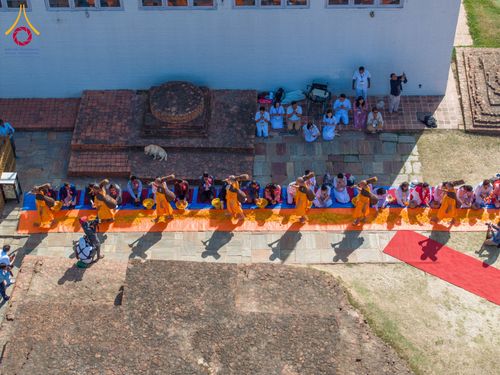 ภาพ No.132017:พิธีต้อนรับ พระ-สามเณร ธรรมยาตรา ในโครงการบรรพชา 1,250 รูป ณ แดนประสูติ สวนลุมพินี ประเทศเนปาล วันที่ 16-17 มีนาคม พ.ศ. 2567