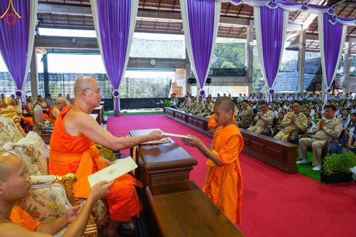 ภาพ No.125610:พิธีมอบโล่และทุนการศึกษา โครงการโรงเรียนส่งเสริมศีลธรรม  "นักบุญขุนเขา" ครั้งที่ ๒ ณ อาคารธรรมสภา วัดบ้านขุน ตำบลบ่อหลวง อำเภอฮอด จังหวัดเชียงใหม่ วันอังคารที่ ๒๗ กุมภาพันธ์ พ.ศ.๒๕๖๗