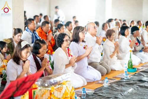 ภาพ No.173259:พิธีทอดกฐินต่างประเทศ ในนามหลวงพ่อธัมมชโย ณ วัดสิริวิเวก เพื่อถวายที่ดินส่วนขยาย 200 ไร่ แขวงจำปาสัก สปป. ลาว วันพุธที่ 30 ตุลาคม พ.ศ. 2567