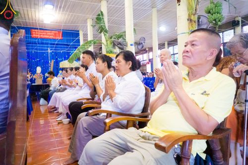 ภาพ No.173697:พิธีทอดกฐิน ณ วัดบัวปากท่า อ.บางเลน จ.นครปฐม ในโครงการกฐินสามัคคีทั่วไทย 30,000 วัด บูชาธรรม 80 ปี หลวงพ่อธัมมชโย โดยคณะศิษยานุศิษย์วัดพระธรรมกาย วันที่ 2 พฤศจิกายน พ.ศ. 2567