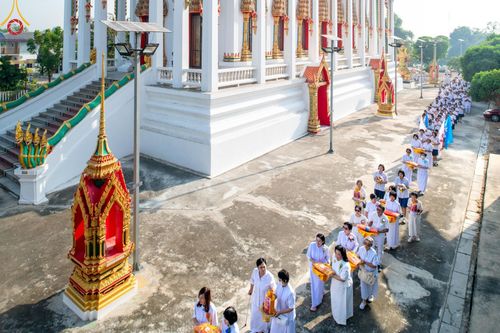 ภาพ No.200471:พิธีทอดผ้าป่าทำนุบำรุงศาสนสถาน ณ วัดรางกำหยาด ตำบลบางภาษี อำเภอบางเลน จังหวัดนครปฐม ในโครงการธรรมยาตรา กตัญญูบูชา มหาปูชนียาจารย์ พระมงคลเทพมุนี(สด จนฺทสโร) พระผู้ปราบมาร อนุสรณ์สถาน 7 แห่ง ปีที่ 13 วันที่ 22 มกราคม พ.ศ. 2568