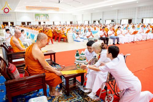 ภาพ No.238799:วันเสาร์ที่ 16 สิงหาคม พ.ศ. 2568 งานบุญประจำปี ครั้งที่ 20 พิธีทักษิณานุปทานแด่บรรพชน ตระกูลผ่องสวัสดิ์และหมู่ญาติที่ล่วงลับไปแล้ว ณ พระมหาเจดีย์ทัตตชีโว ศูนย์อบรมเยาวชนกาญจนบุรี