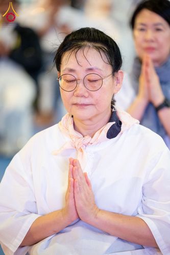 ภาพ No.187598:พิธีฉลองชัยสวดมนต์บทธัมมจักกัปปวัตนสูตร 7,000,000,000 จบ และพิธีสวดมนต์ข้ามปี วันที่ 31 ธันวาคม พ.ศ. 2567 ถึงวันที่ 1 มกราคม พ.ศ. 2568 ณ มหารัตนวิหารคด วัดพระธรรมกาย จ.ปทุมธานี