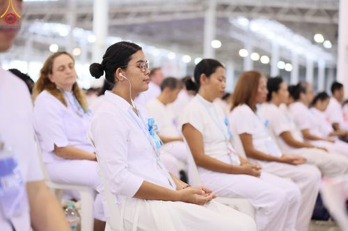 ภาพ No.124537:พิธีถวายรางวัล Guinness World Records "สถิตินั่งสมาธิและร่วมลงชื่อเพื่อสร้างสันติภาพโลก ด้วยจำนวนคนที่มากที่สุดในโลก" ณ สภาธรรมกายสากล วัดพระธรรมกาย วันมาฆบูชา เสาร์ที่ 24 กุมภาพันธ์ พ.ศ. 2567