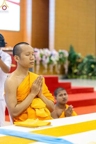 ภาพ No.139736:พิธีมุทิตาพระมหาอุปสมบทอุทิศชีวิต วันอาทิตย์ต้นเดือนที่ 2 มิถุนายน พ.ศ. 2567 ณ ห้องแก้วสารพัดนึก 1 วัดพระธรรมกาย