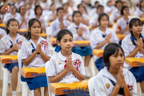 ภาพ No.348574:วันที่ 12 กันยายน พ.ศ. 2569 การอบรมเชิงปฏิบัติการจัดกิจกรรมทอดกฐินสัมฤทธิ์ พิธีมอบผ้าไตรประธานกฐินเด็กดี V-Star ประจำปีพุทธศักราช 2569 ณ สภาธรรมกายสากล วัดพระธรรมกาย